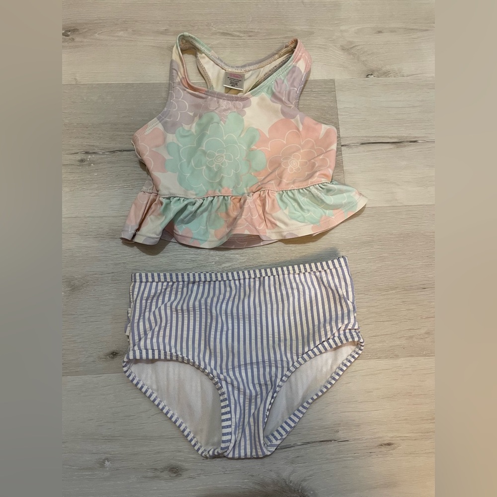 Ruffle Butts swimsuit set size 4t